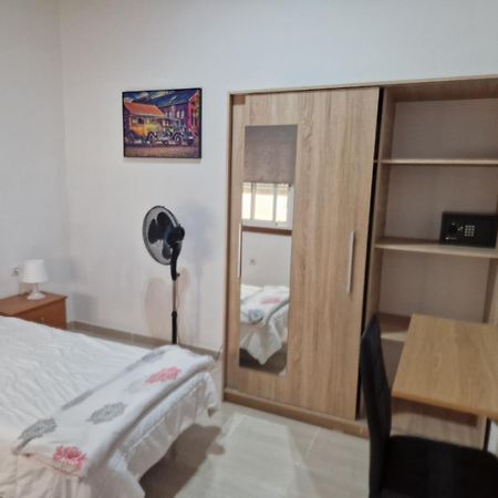 Habitacion Individual Privada, Piso De 3 Habitaciones Con Areas Compartidas Сан-Крістобаль-де-ла-Лагуна Екстер'єр фото